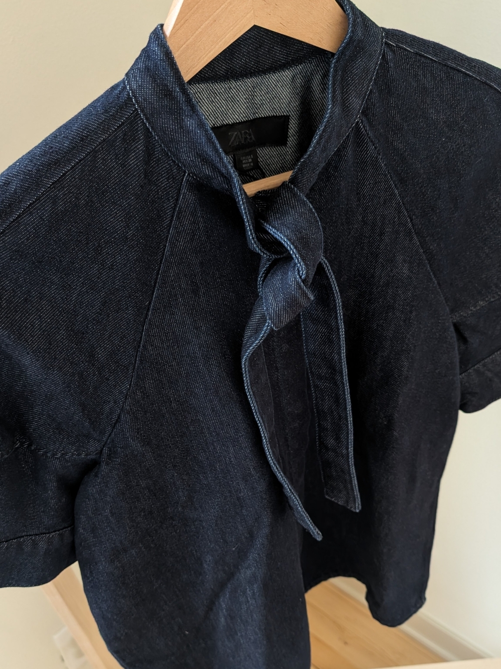 NWT Zara Denim Tie-Neck Short Sleeve Top In Dark Blue - S - Picture 3 of 5
